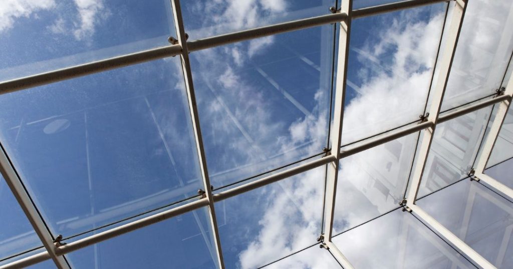 Quando Substituir Vidros Antigos em Campina Grande: Confira 4 Dicas cobertura